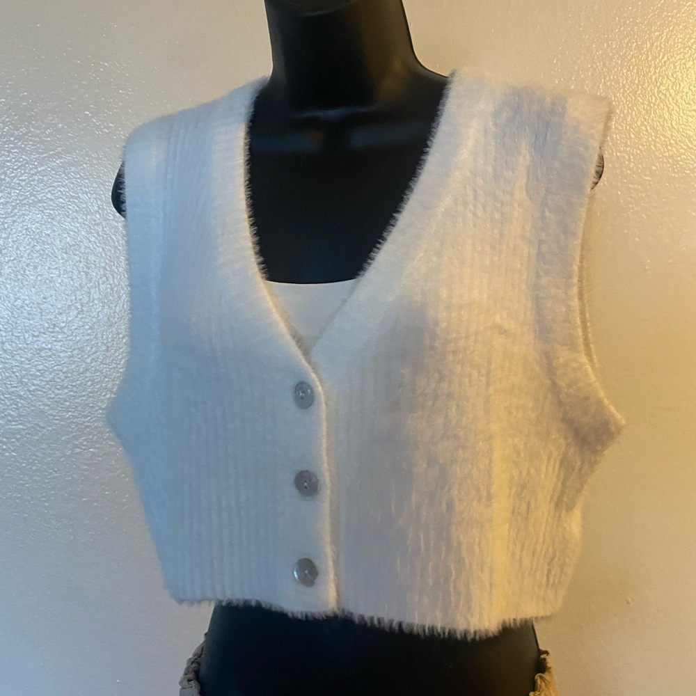 PacSun Ivory Croptop size med